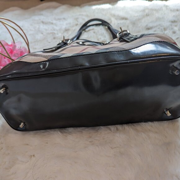 Burberry Nova Check drawstring purse tote - Picture 5 of 12